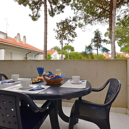 Familiar Flat With Balcony Lignano Sabbiadoro