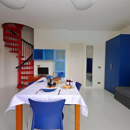 Familiar Flat With Balcony